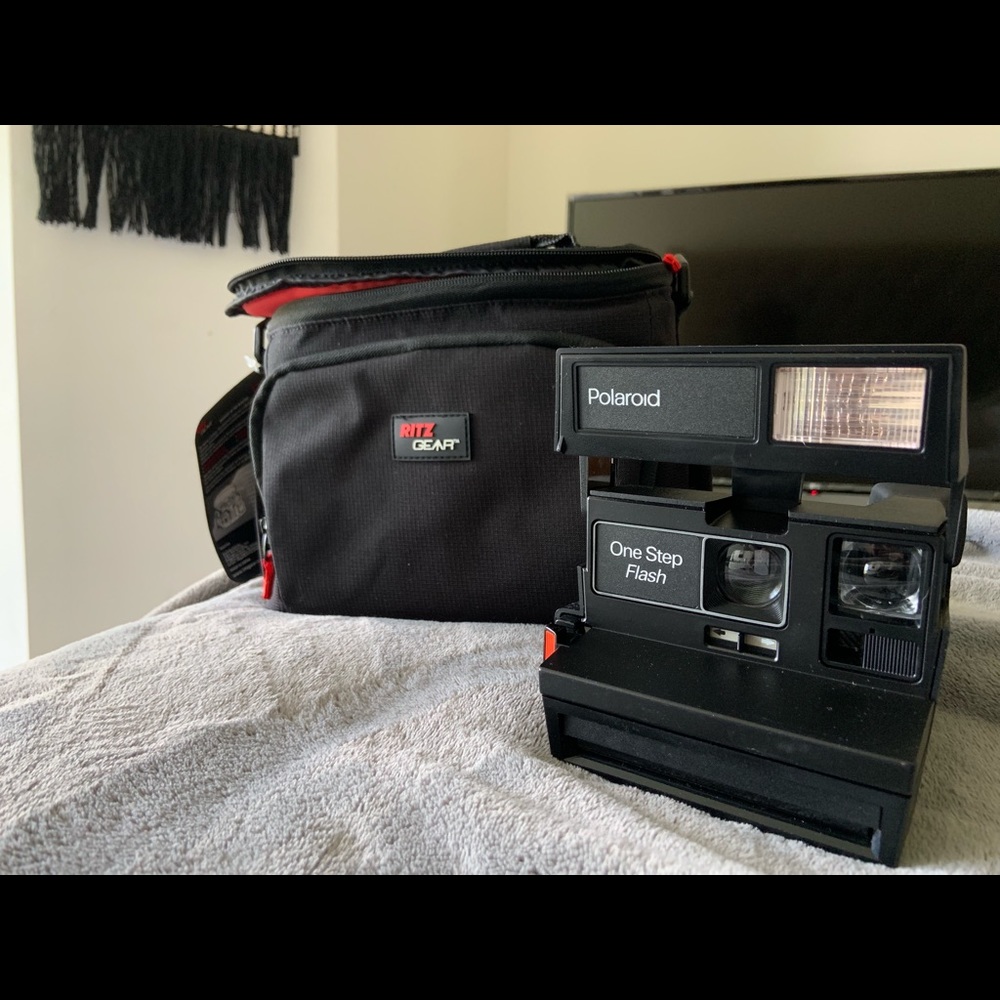 Brand New Polaroid Camera w/ bag and cleaning kit
